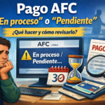 Persona revisando en computador un pago AFC en proceso o pendiente para el seguro de cesantía en Chile